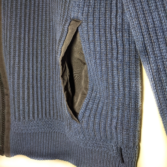 CALVIN KLEIN BLUE ZIP UP MEN'S SWEATER - Picture 4 of 8